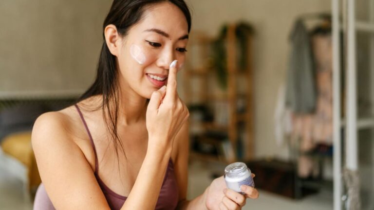 Guidelines for effective skincare layering in 2025 to enhance your