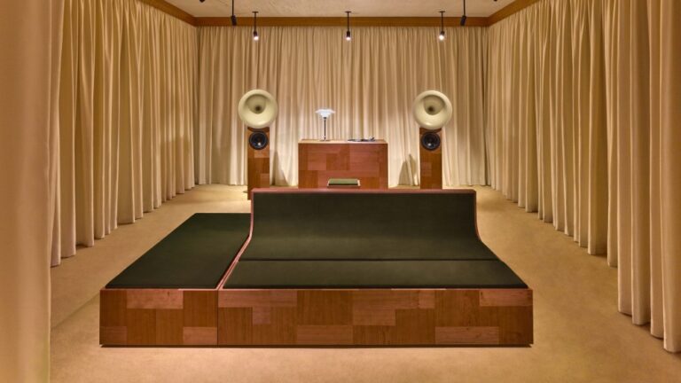 Valentino to introduce an engaging audio experience at madison avenue