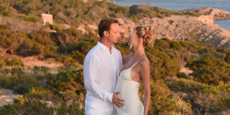 Miss world 2024 krystyna pyszkova reveals she is expecting a