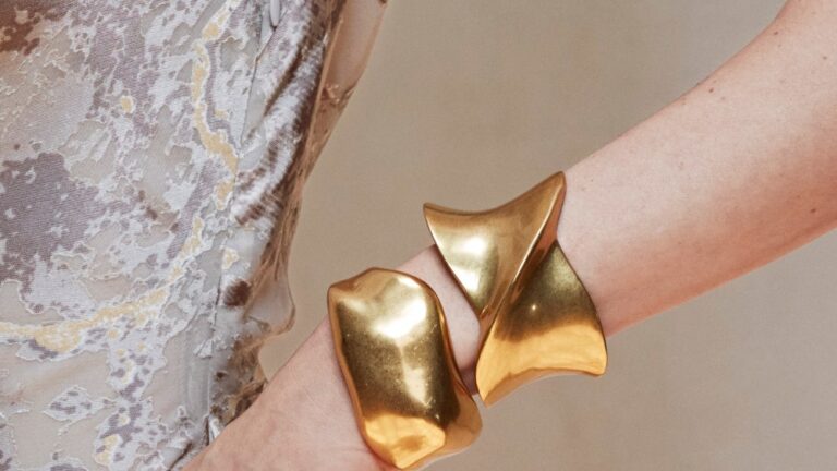 Donna karan new york broadens licensing agreement with the jewelry