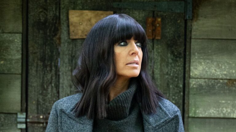The eyeshadow sticks claudia winkleman wore on the traitors