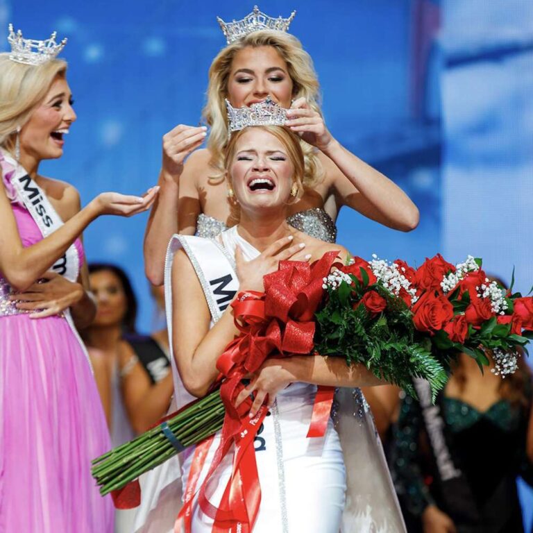 Cassie donegan is crowned miss america 2026.