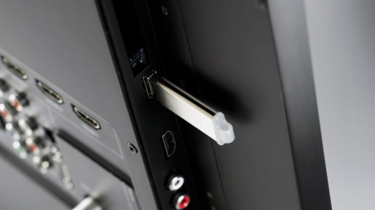 Creative uses for your tv's usb port: five clever ways