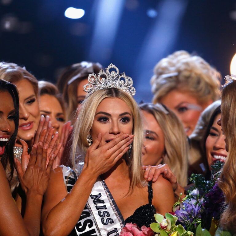 Miss Nebraska Audrey Eckert is crowned the 2025 Miss USA winner. Miss nebraska audrey eckert is crowned the 2025 miss usa