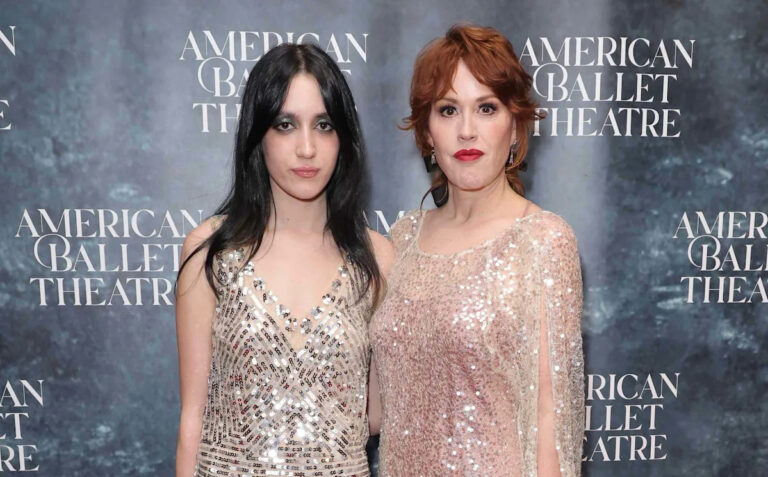 Molly Ringwald and her 21-year-old daughter Mathilda share a rare red carpet moment in matching outfits. Molly ringwald and her 21 year old daughter mathilda share a rare