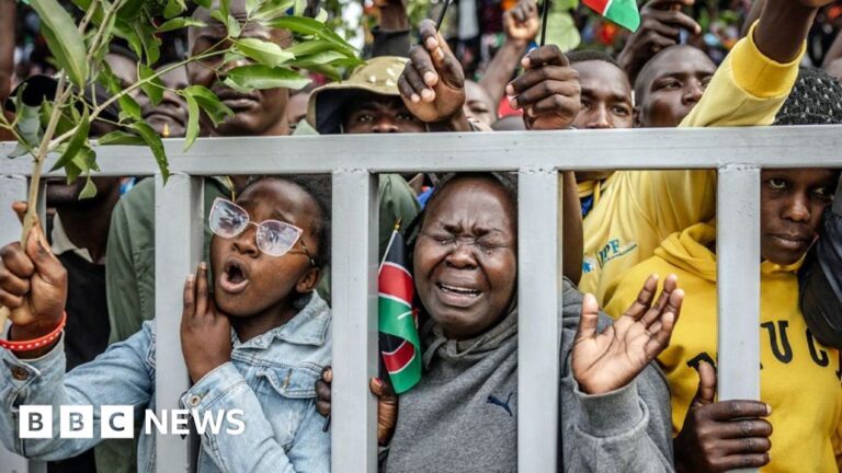 Mourners say goodbye to former Prime Minister Raila Odinga in his political stronghold. Mourners say goodbye to former prime minister raila odinga in