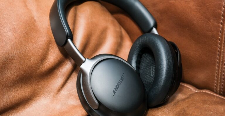You can still get up to 70 percent off headphones from Bose and Sony today. You can still get up to 70 percent off headphones