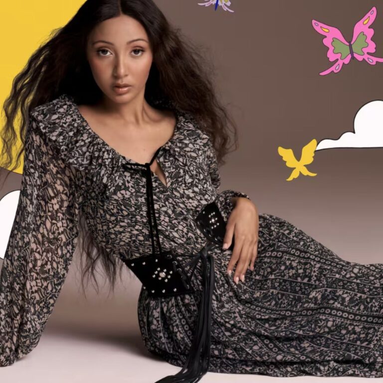 Explore the Old Navy and Anna Sui collaboration with styles beginning at $20. Explore the old navy and anna sui collaboration with styles