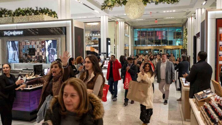 Beauty retail transforms as consumers look for product guidance online.