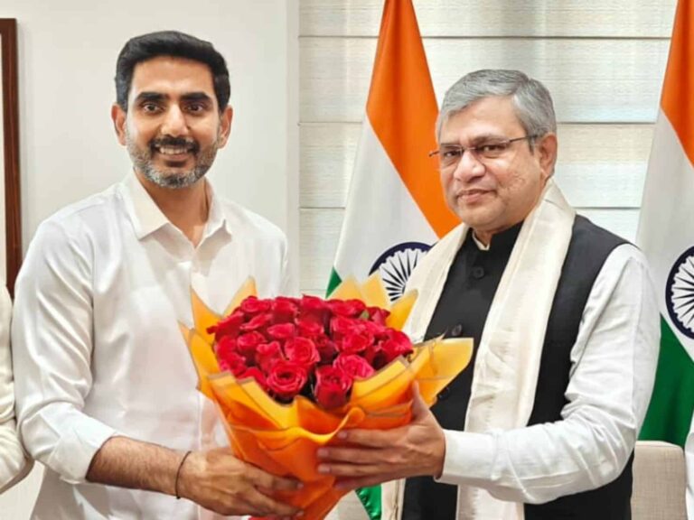 Lokesh’s New Close Companion in Delhi: What’s Happening? – Gulte Lokesh's New Close Companion in Delhi: What's Happening? Gulte