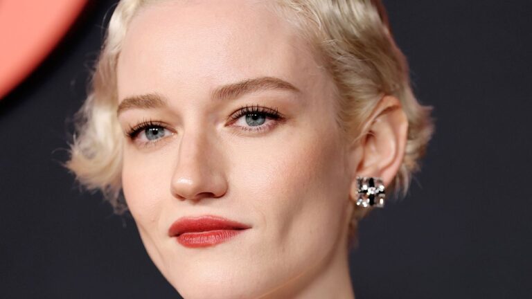 Top Eye Makeup Recommendations for Hooded Eyes from Experts