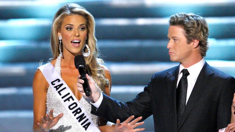Catholics and conservatives celebrate removal of former Miss California from