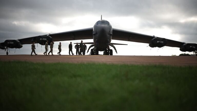 Diego Garcia: Britain prevents access to air bases that Trump