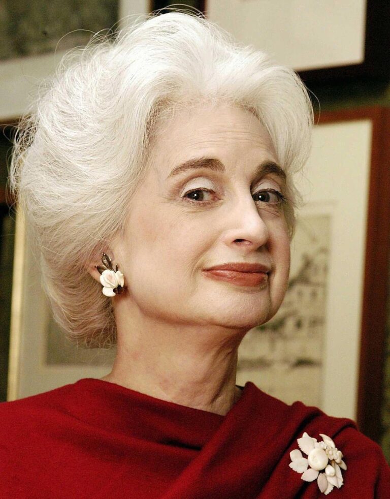 Miss Manners: Glad to address nearly all inquiries about my