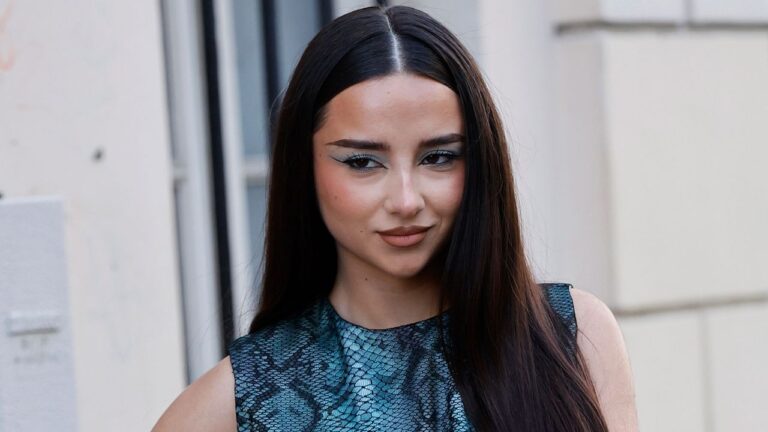 Blue Eye Shadow Is the Y2K Trend Making a Comeback