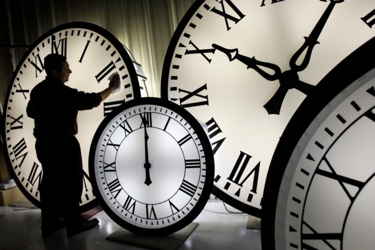States are seeking to eliminate biannual clock changes.
